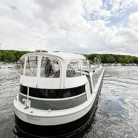 Luxus Wohnschiff Madam President Vakantiehuis Berlijn